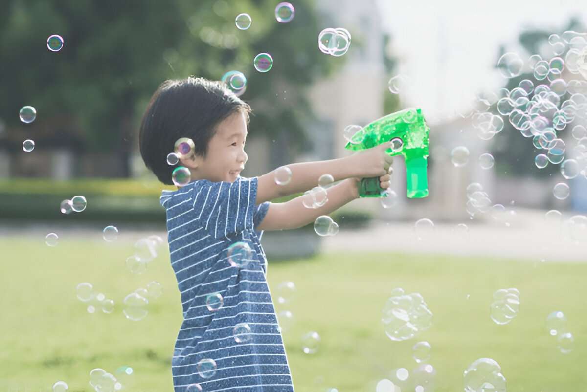 bubble guns from Premier Glow